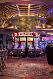 Dasbor permainan live dealer pengawas4d dengan studio multi-kamera
